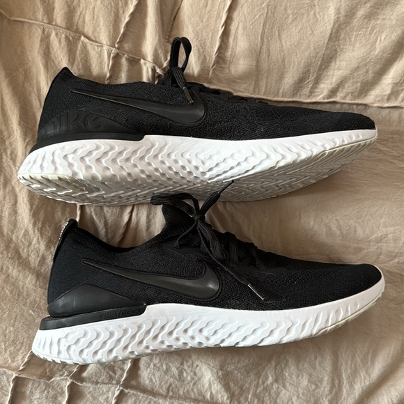 Nike Epic React Sneaker 11.5 - Picture 3 of 5
